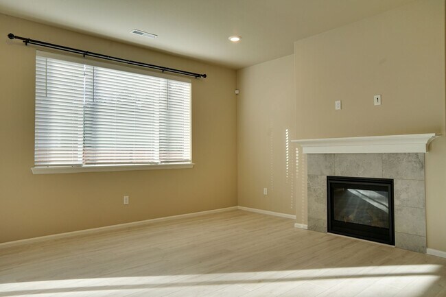 Building Photo - Covington 4 Bedroom on Easthilll