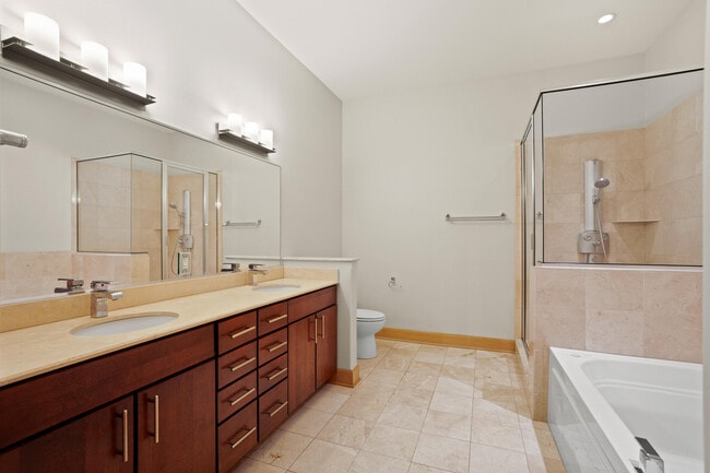 Building Photo - 1111 N Marshall St