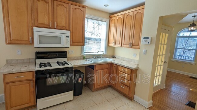 Building Photo - 1401 Nobles Ln