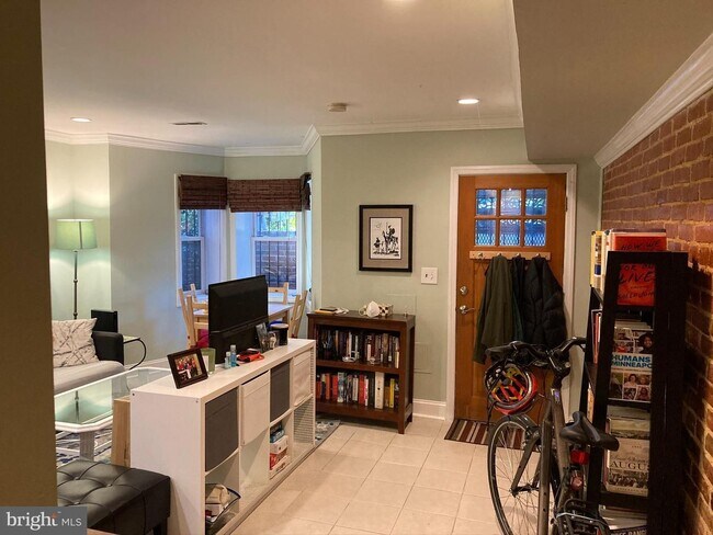 Building Photo - 1721 New Jersey Ave NW