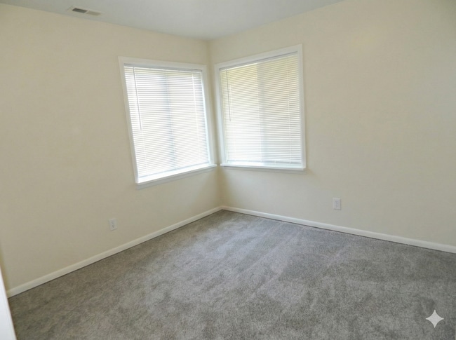 Building Photo - Fully renovated 2-BR Home – Space for Everything!