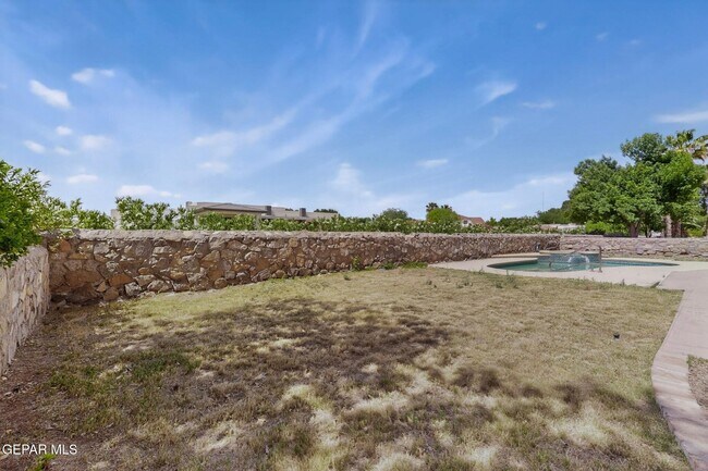 Building Photo - 664 Rosinante Rd