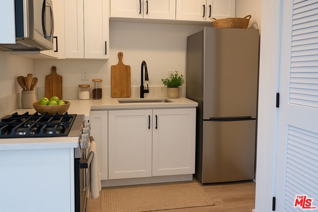 Building Photo - 4297 Tujunga Ave