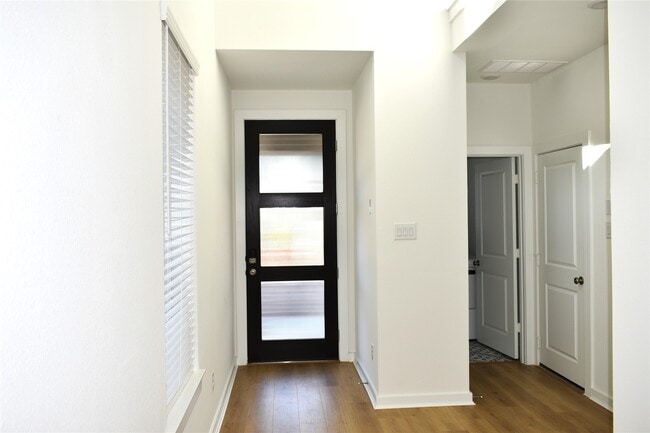 Building Photo - 21911 Tawny Butterfly Dr