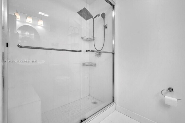 Building Photo - 3825 Estepona Ave