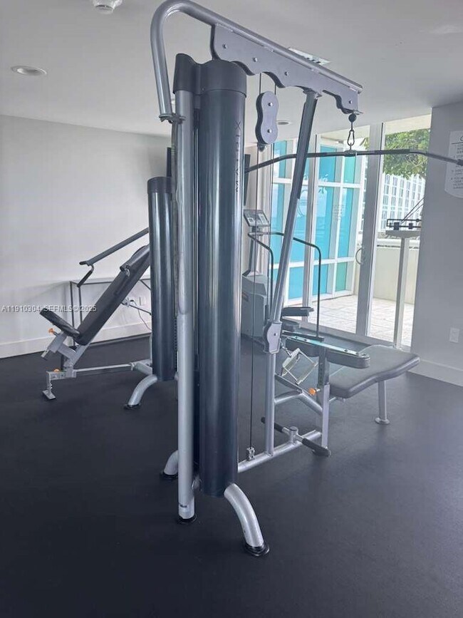 Building Photo - 5025 Collins Ave