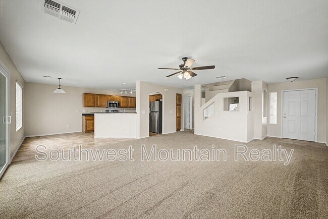 Building Photo - 1399 E Saguaro Trail