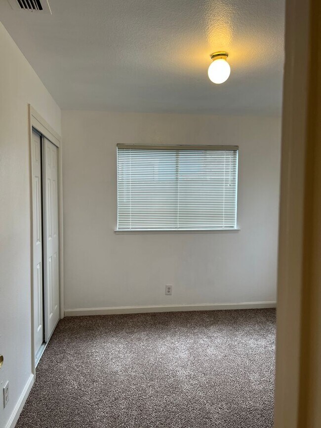 Building Photo - Coming Soon! Great home in Rio Linda, 4+2, vaulted ceilings, 2 car garage