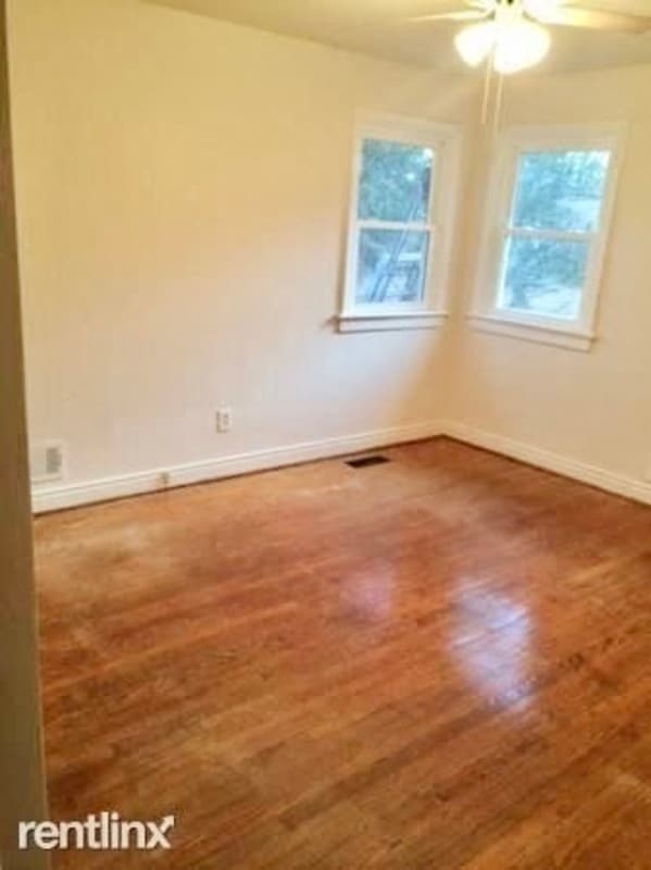 Building Photo - 2805 Rothland Dr