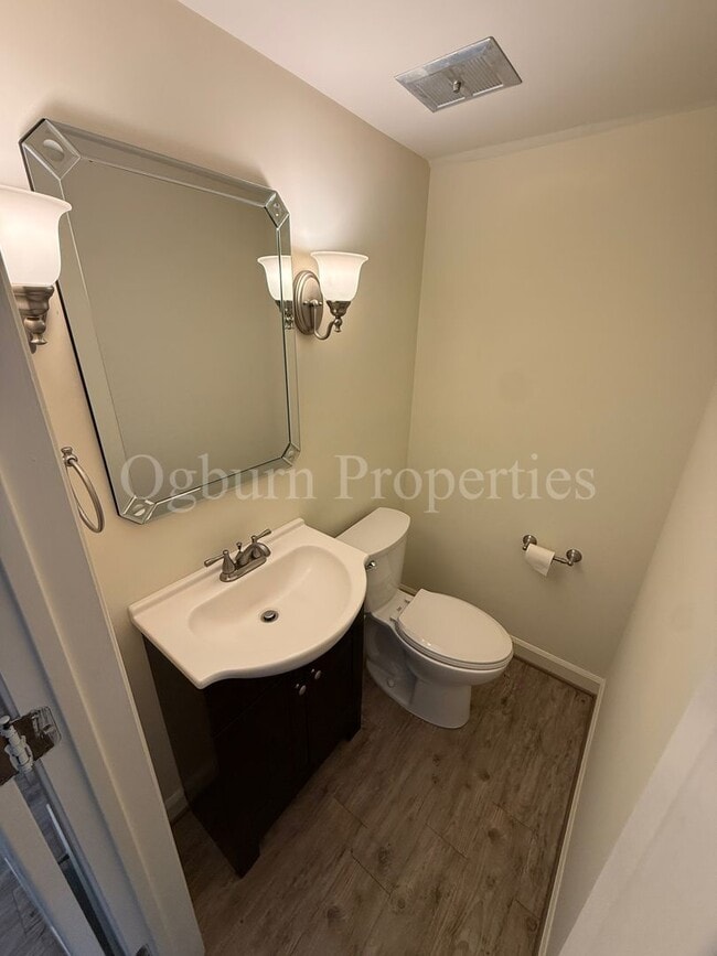 Building Photo - 321 Hanover Arms Ct