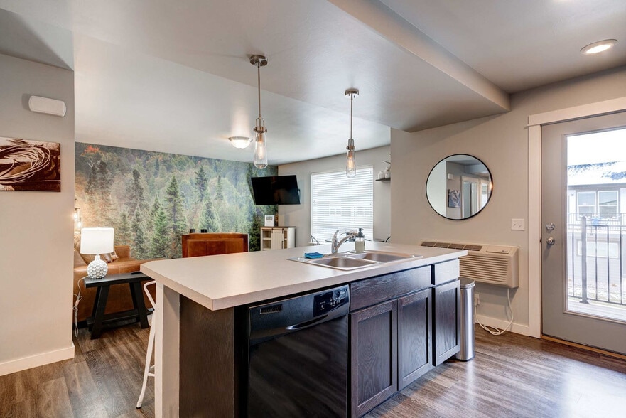 Building Photo - 360 Enterprise Blvd