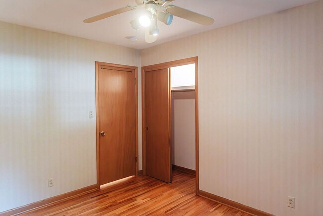 Building Photo - 3 Bed 3 Bath Home