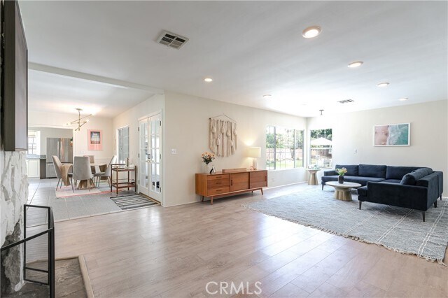 Building Photo - 367 W Camino Real Ave