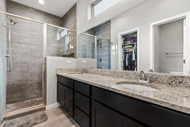 Building Photo - 14345 Jonathan K. Molina Ct
