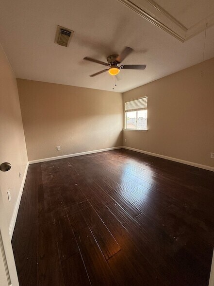 Building Photo - 23603 Maple Vista Ln