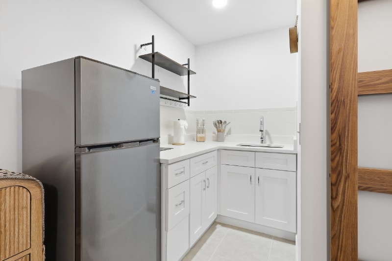 Building Photo - 118 W Sligh Ave