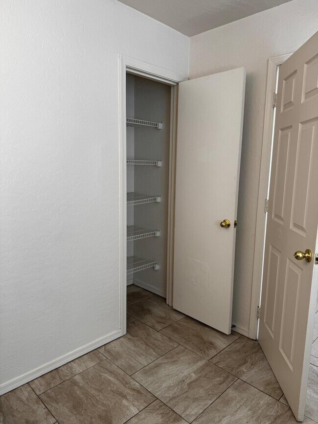 Building Photo - 14613 N 154th Ave