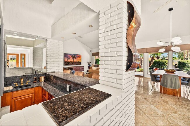 Building Photo - 45668 Pueblo Rd