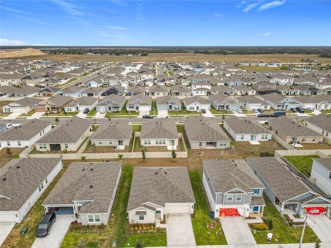 Building Photo - 421 Sandbar Ln