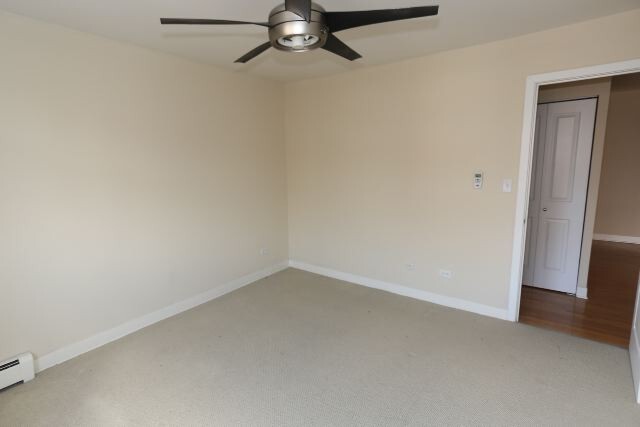 Building Photo - 630 W Wrightwood Ave