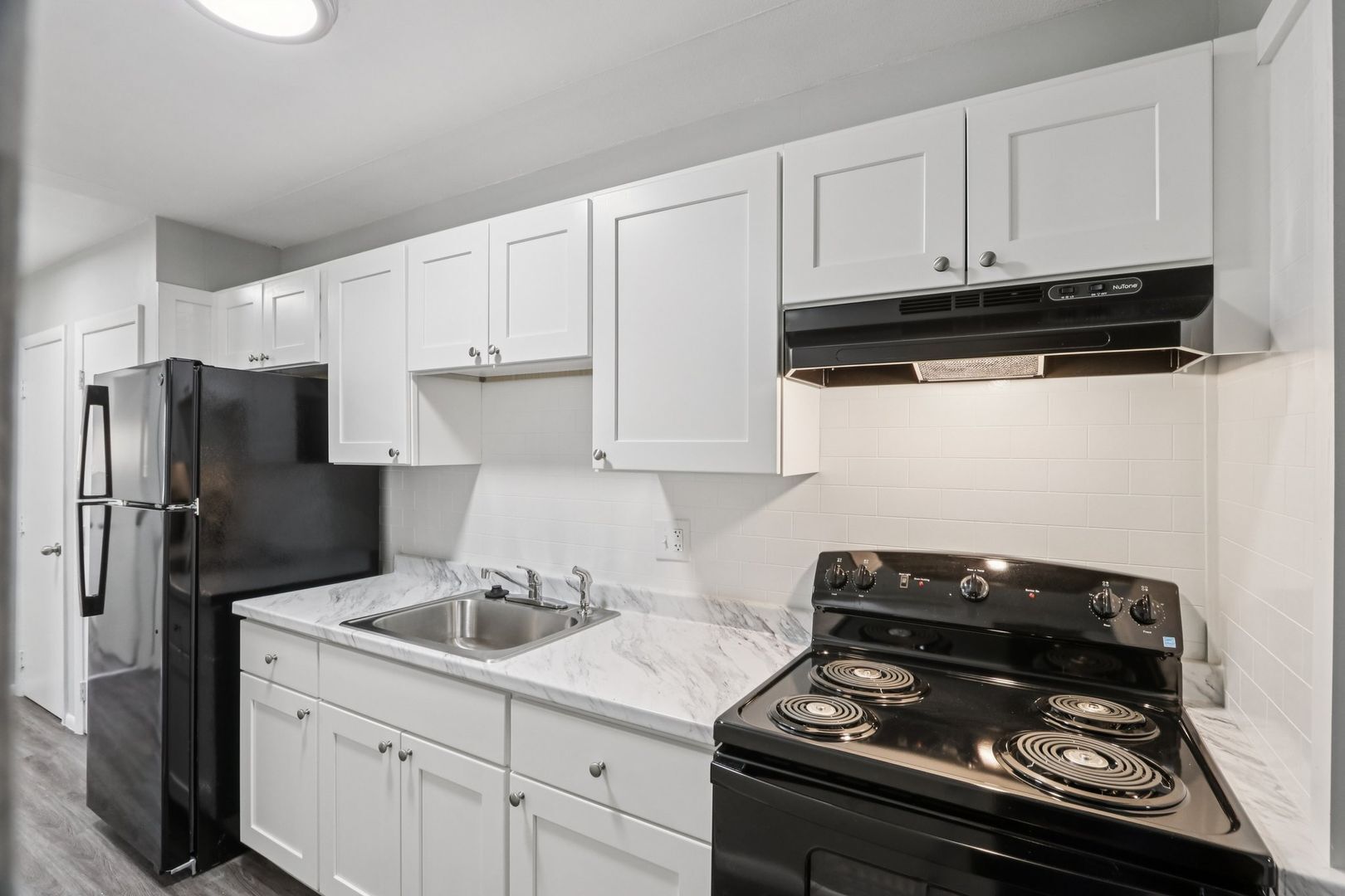 Building Photo - 10 Thorn St