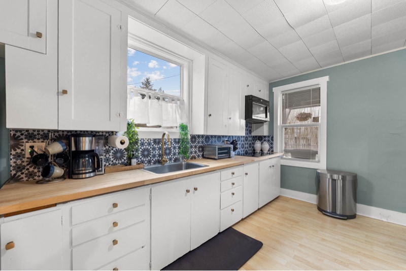 Building Photo - 303 Pioneer St