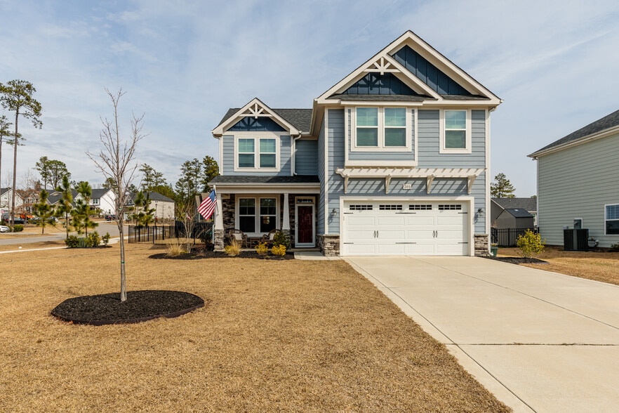 Building Photo - 205 Parrish Ln