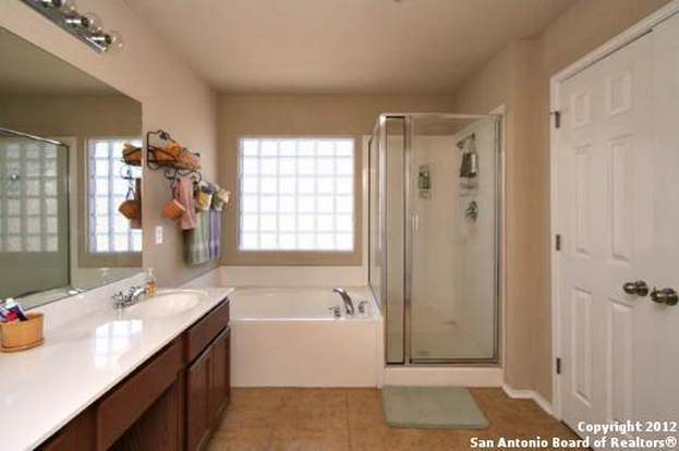Building Photo - 5731 White Oak Cove