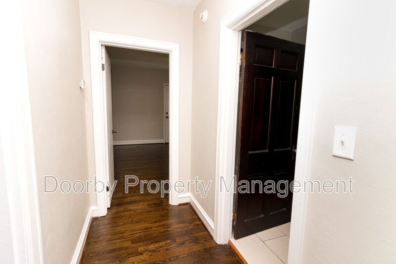 Building Photo - 5880 Dayton Blvd