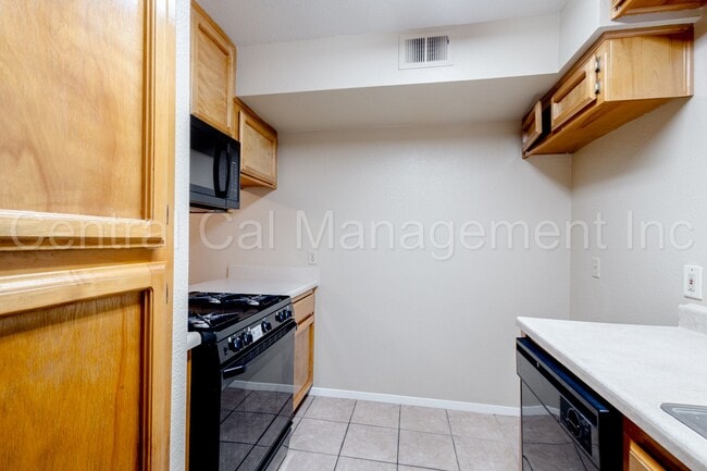 Building Photo - 8502 Laborough Dr