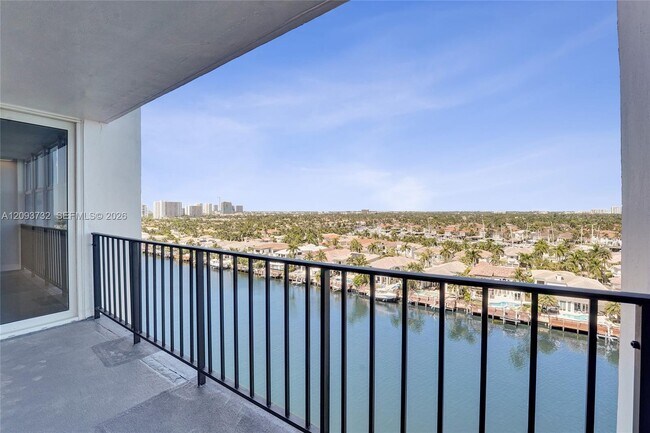 Building Photo - 1400 S Ocean Dr