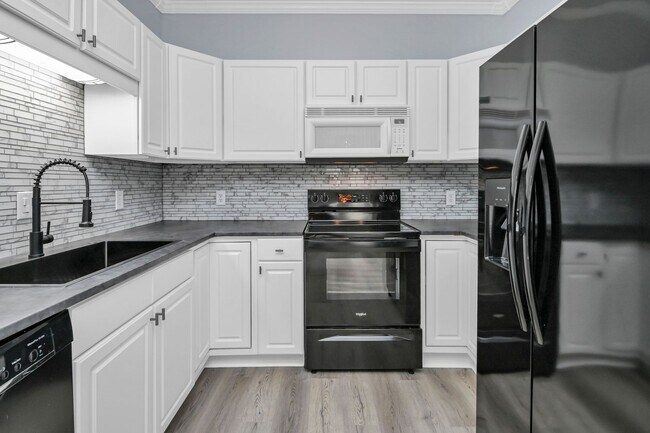 Building Photo - Updated All-Brick Patio Home – Minutes from I-20