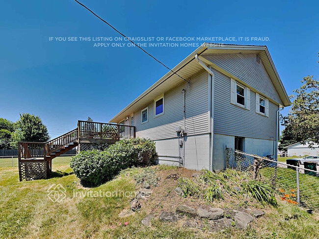 Building Photo - 327 Hemlock Ave
