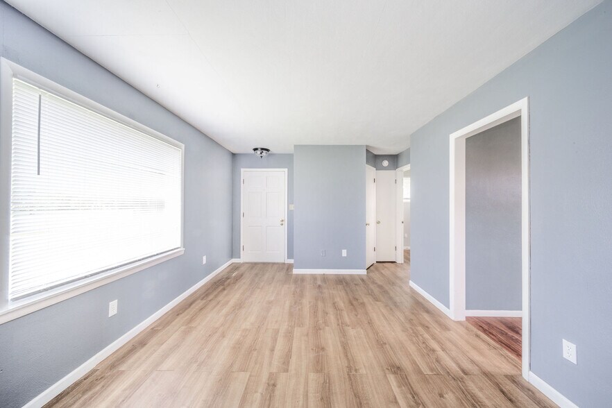 Building Photo - 1314 US-36
