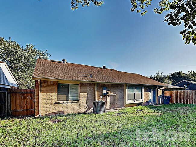 Building Photo - 24103 Palo Dura Dr