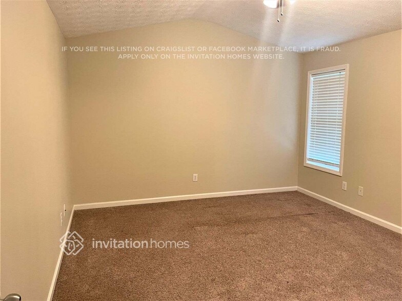 Building Photo - 1987 Ridgestone Run SW