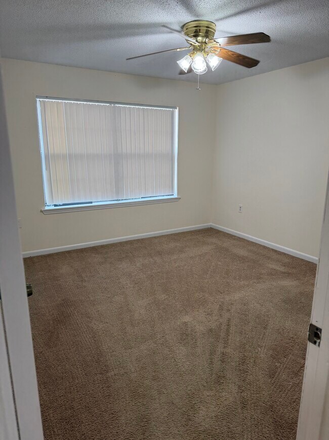 Building Photo - 31a 11th St