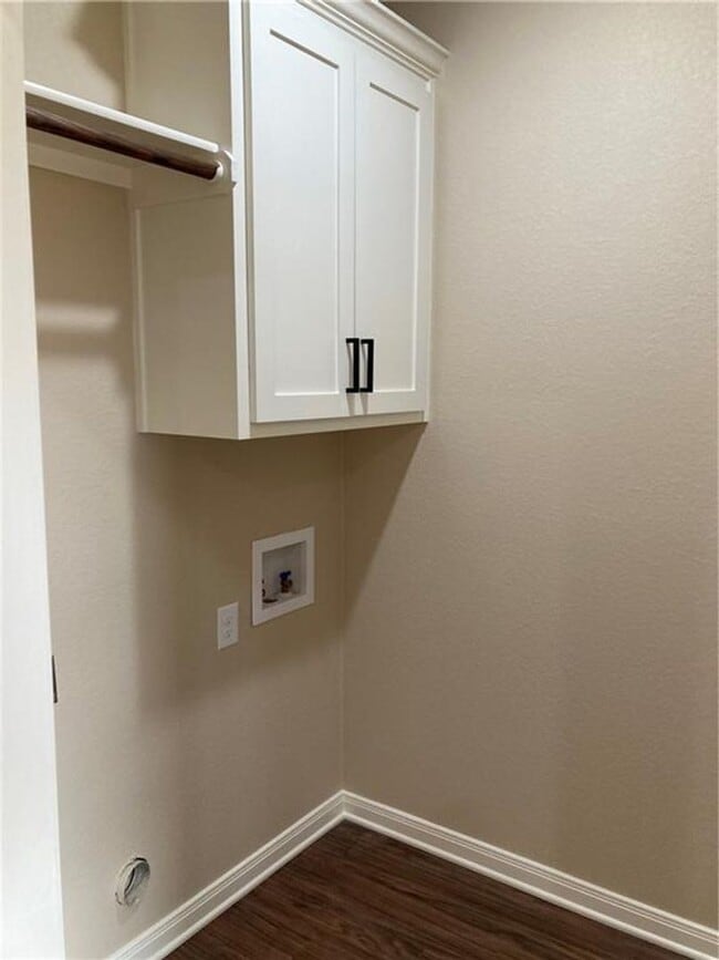 Building Photo - Duplex China Spring