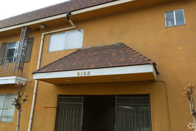 Building Photo - 3143 S H St