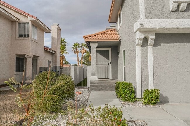 Building Photo - 1640 Crystal Shadows Cir