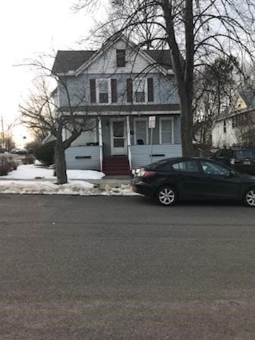 Building Photo - 19 Walnut St