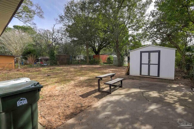 Building Photo - 925 Twinbrook Ave