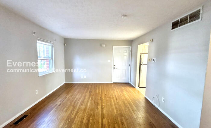 Building Photo - 2143 Wadsworth Dr