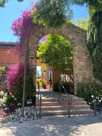 Building Photo - Gorgeous Monte Merano Condo for rent