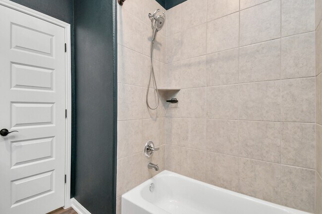 Building Photo - 395 Hunter Rnch Wy