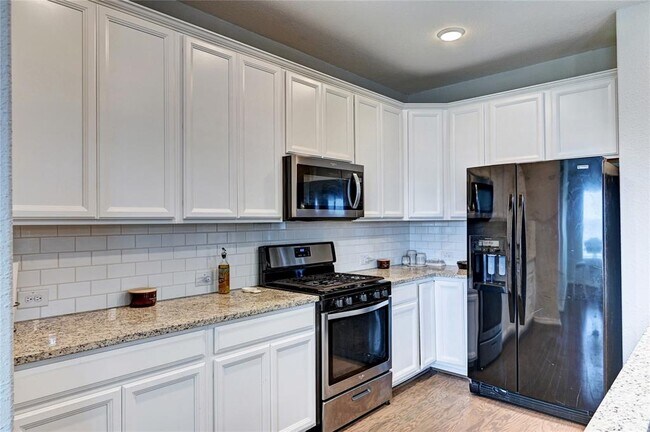 Building Photo - 23847 Northwood Terrace Ln
