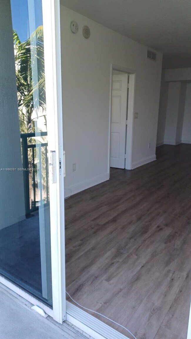 Building Photo - 510 NW 84th Ave