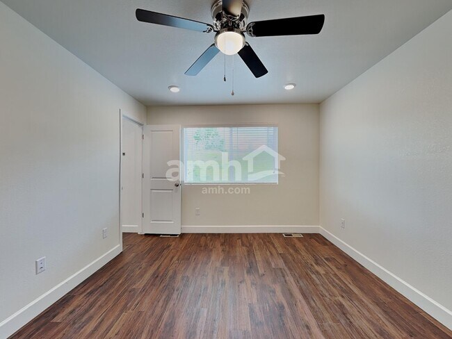 Building Photo - 15091 West 82nd Place