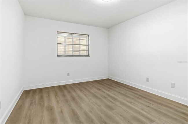 Building Photo - 1985 Japonica Rd