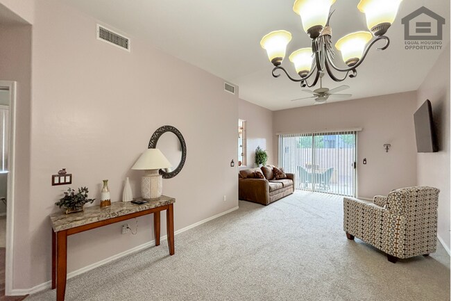 Building Photo - 205 N 74th St